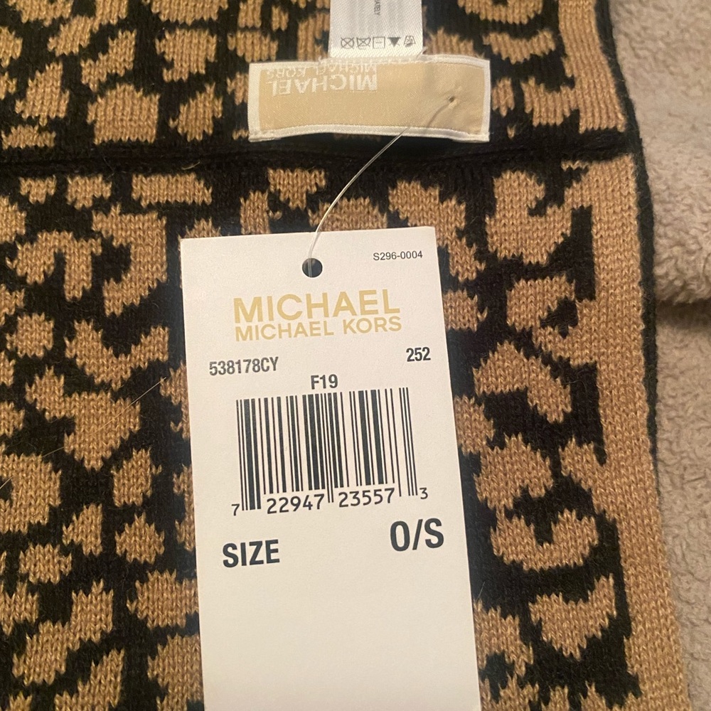 Infiniti scarf